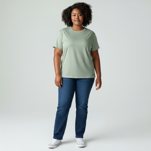 Nike Tops - Nike Dri-FIT Aqua Shirt